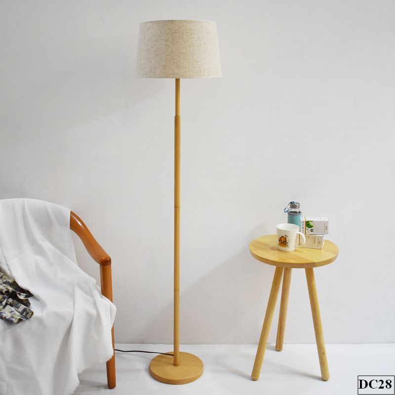 Đèn cây đứng bằng gỗ Woodz DC28 - Hoài An Vendor Đèn cây đứng bằng gỗ Woodz DC28