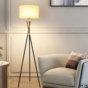 Đèn cây phòng khách 3 chân Takai DC19